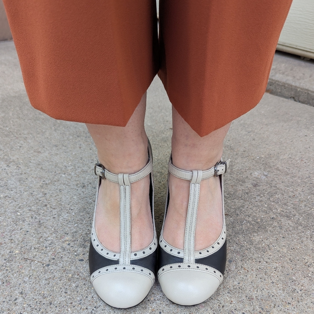1920's 1930's style heels REPORT T strap 9
